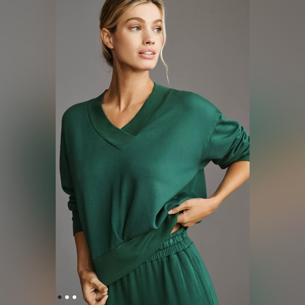 Stateside Softest Fleece High V-Neck Pullover Rainforest Green SIZE MEDIUM